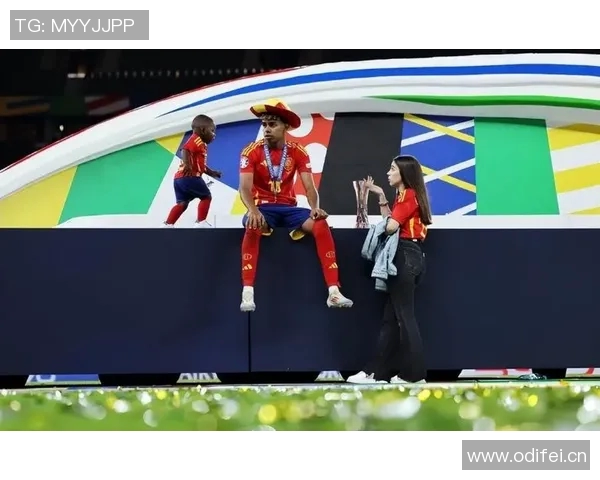 亚马尔女友透露未来想当母亲目前未怀孕已交往两个月感情甜蜜